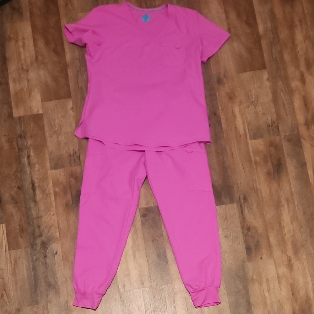 Zavate Jogger Style Pink Scrub Set
